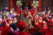 Hơn 700 người diễu hành tại Lễ hội Nghinh Ông Quan Thánh Đế Quân tuần du