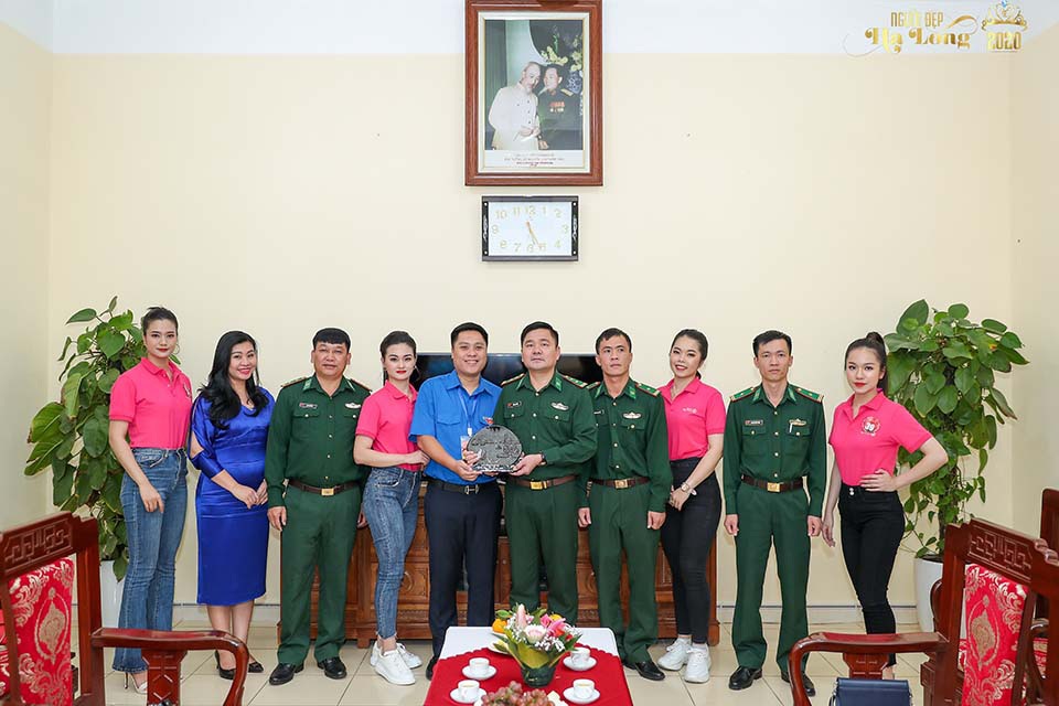 “Người đẹp Hạ Long” 2020 nhận vương miện trị giá 1 tỷ đồng - 3 “Người đẹp Hạ Long” 2020 nhận vương miện trị giá 1 tỷ đồng - 3