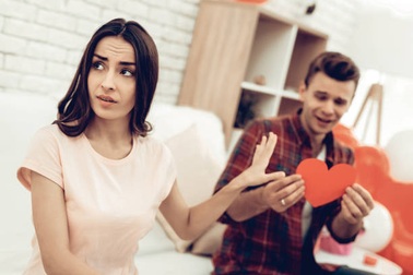 Chỉ một cuộc gọi, tôi đã "cắt đuôi" tình cũ thành công