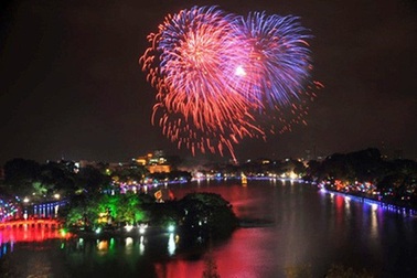 Thủ tướng: Không sử dụng ngân sách tổ chức bắn pháo hoa