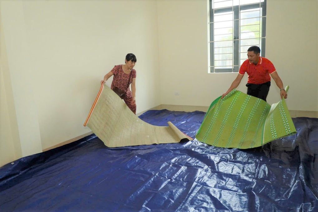 Ninh Bình di dời khẩn cấp 39 hộ dân trước giờ bão đổ bộ - 2 Ninh Bình di dời khẩn cấp 39 hộ dân trước giờ bão đổ bộ - 2