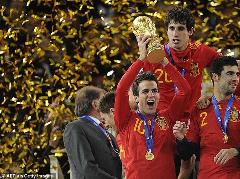 Cesc Fabregas giải nghệ ở tuổi 36 - 1 Cesc Fabregas giải nghệ ở tuổi 36 - 1