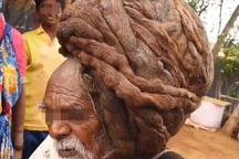 Cụ ông 95 tuổi sống chung với mái tóc dài hơn 7m