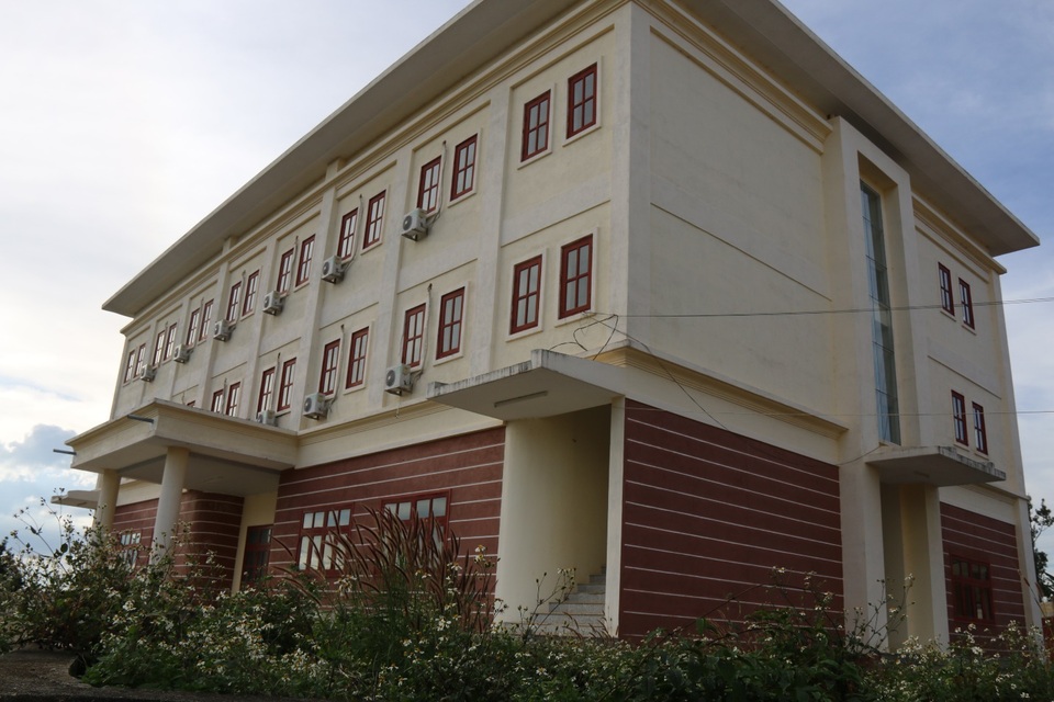 Trung tâm dạy nghề 40 tỷ đồng, chưa bàn giao đã như bỏ hoang - 4