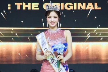 Hoa hậu mới đăng quang của Hàn Quốc được khen đẹp như “búp bê sống”