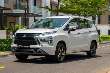 Mitsubishi Xpander đua khuyến mại, tăng áp lực lên Toyota Veloz Cross