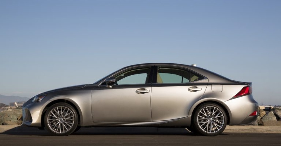 Lexus IS phiên bản nâng cấp 2021 có gì khác xe đời cũ? - 5 Lexus IS phiên bản nâng cấp 2021 có gì khác xe đời cũ? - 5