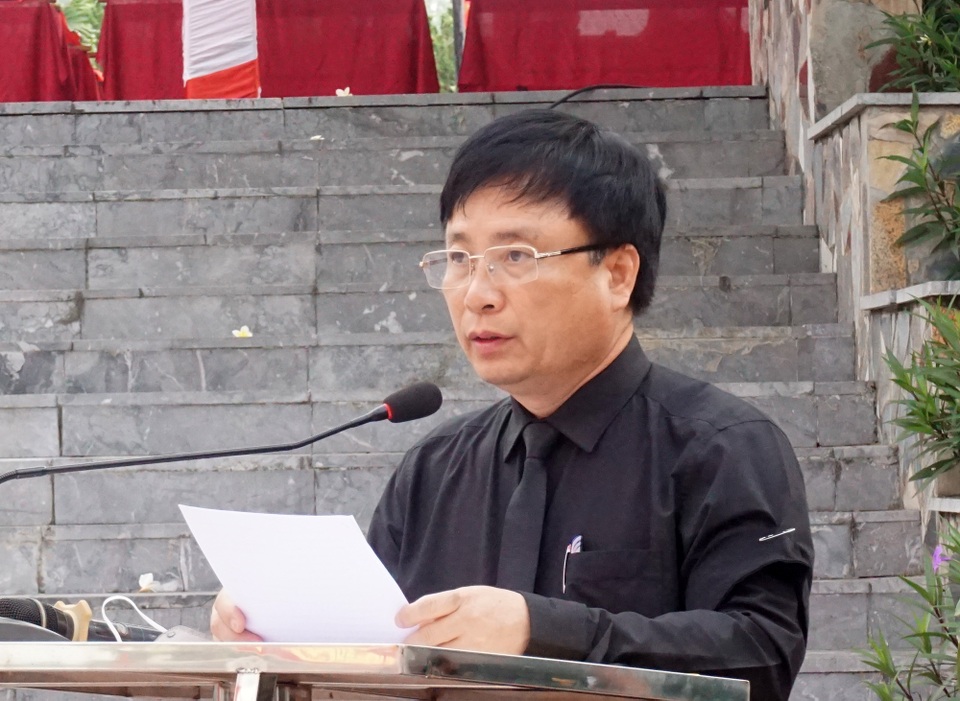 Trọng thể Lễ an táng 95 liệt sĩ quân tình nguyện và chuyên gia Việt Nam - 2 Trọng thể Lễ an táng 95 liệt sĩ quân tình nguyện và chuyên gia Việt Nam - 2