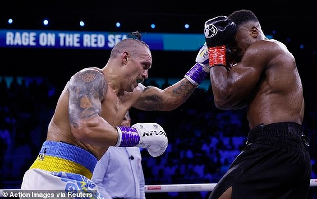 Oleksandr Usyk đánh bại Anthony Joshua sau 12 hiệp đấu căng thẳng - 2 Oleksandr Usyk đánh bại Anthony Joshua sau 12 hiệp đấu căng thẳng - 2