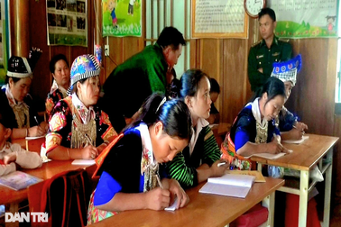 Lớp học đặc biệt ở thung lũng Mường Lống