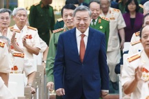 Tổng Bí thư Tô Lâm: "Tiến tới miễn viện phí cho tất cả người dân"