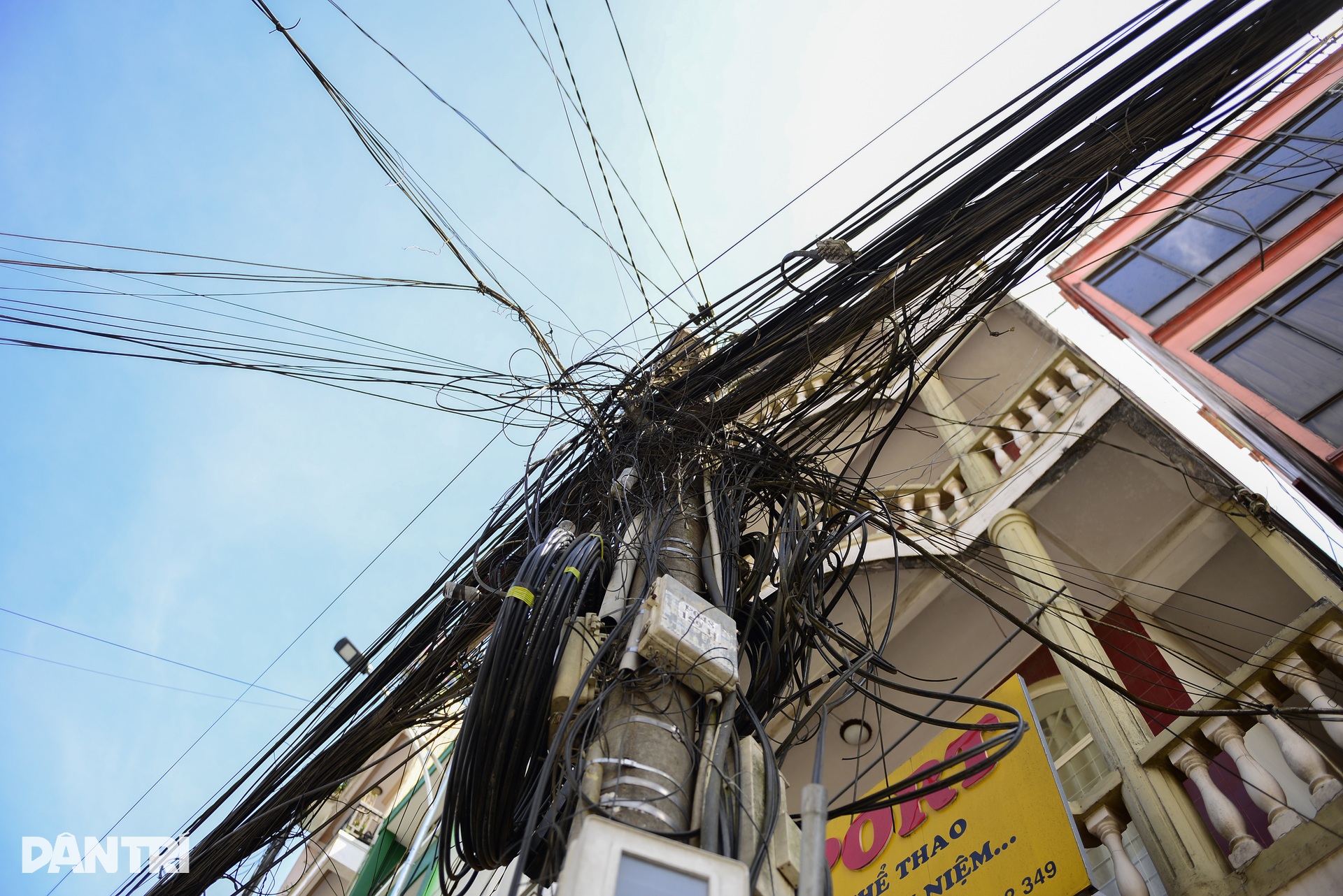 Nhổ loạt trụ điện bị bỏ quên ở tuyến đường đẹp bậc nhất trung tâm Đà Lạt - 3 Nhổ loạt trụ điện bị bỏ quên ở tuyến đường đẹp bậc nhất trung tâm Đà Lạt - 3