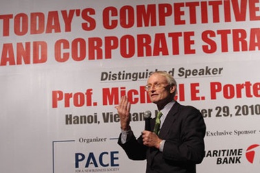 Michael Porter: Để thành công, cần biết từ bỏ… 