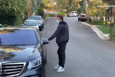 Ben Affleck sau một ngày đến thăm vợ cũ và các con