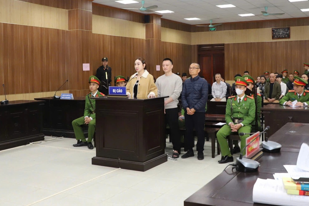 Xét xử vợ chồng trùm giang hồ Vi “Ngộ” - 1