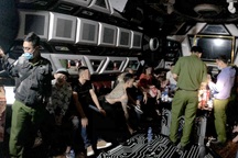 Hơn 20 người phê ma túy trong quán karaoke