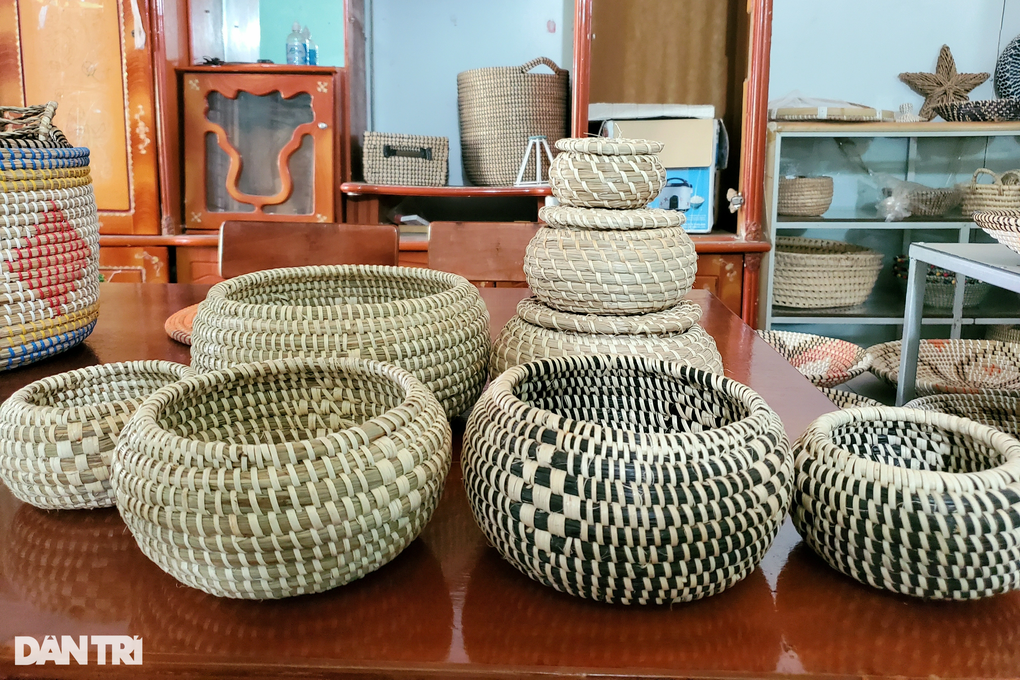 Người khuyết tật tạo ra những sản phẩm xuất sang trời tây - 6 Người khuyết tật tạo ra những sản phẩm xuất sang trời tây - 6