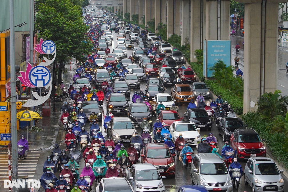 Giám đốc Sở GTVT Hà Nội: Phí ô tô vào nội đô không trùng với loại phí khác - 2 Giám đốc Sở GTVT Hà Nội: Phí ô tô vào nội đô không trùng với loại phí khác - 2