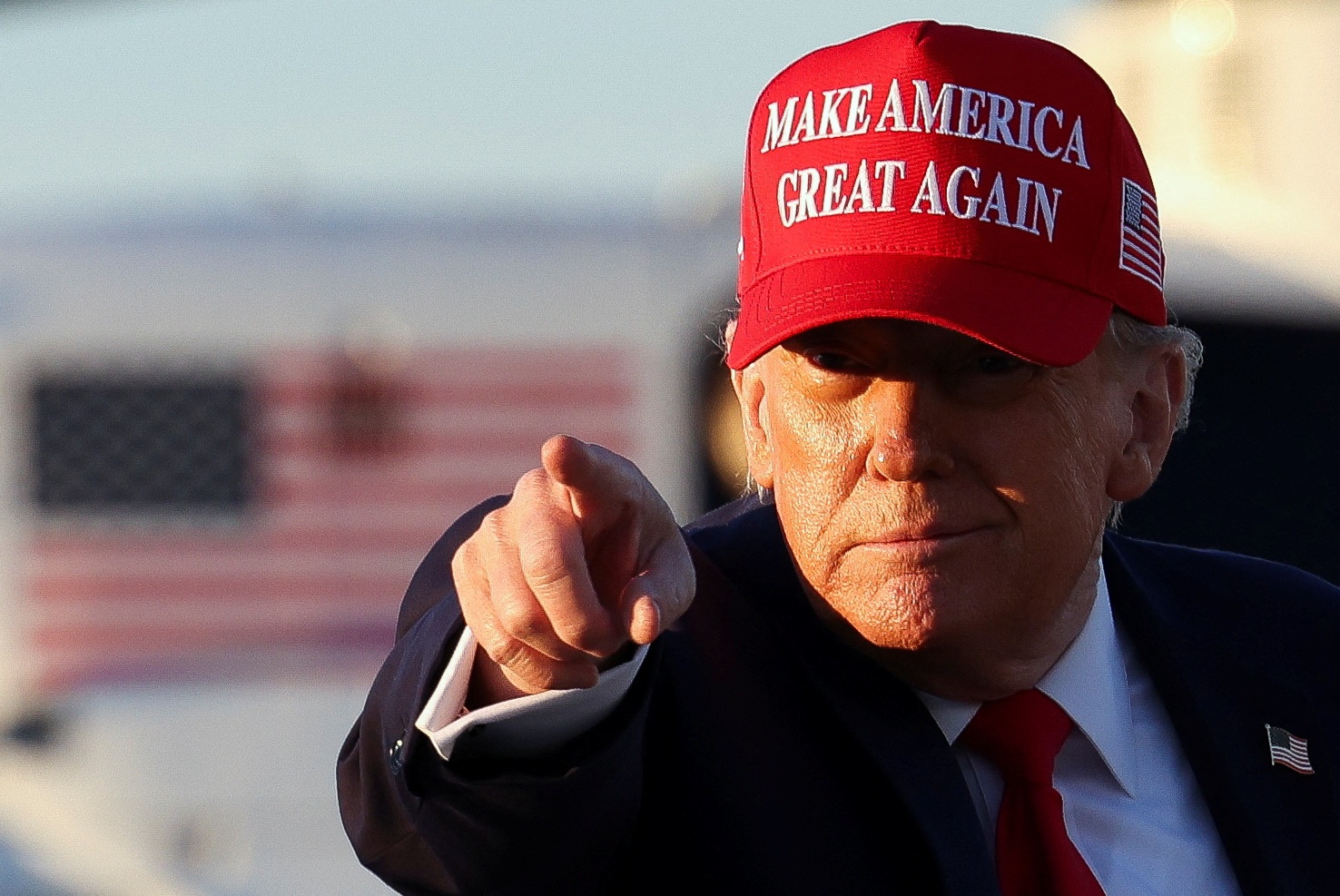 আমেরিকা প্রেসিডেন্ট ট্রাম্পের সরাসরি বক্তব্যের জন্য অপেক্ষা করছে - ১ Nước Mỹ chờ đợi bài phát biểu nói thẳng sự thật của Tổng thống Trump - 1