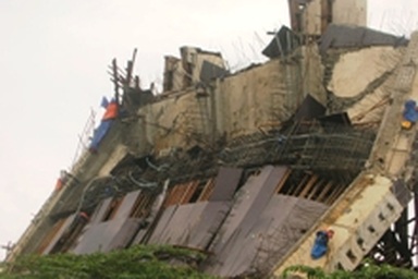 Thử tải trụ tạm để tìm nguyên nhân tai nạn sập cầu