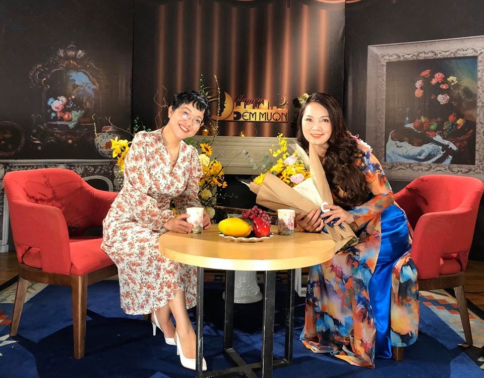 “Chồng mất ngủ mỗi khi tôi giao lưu với khán giả giữa đêm khuya” - 2