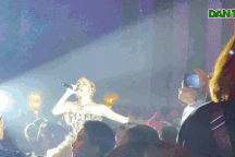 Hồ Ngọc Hà xin kết thúc chương trình, khán giả không đồng ý