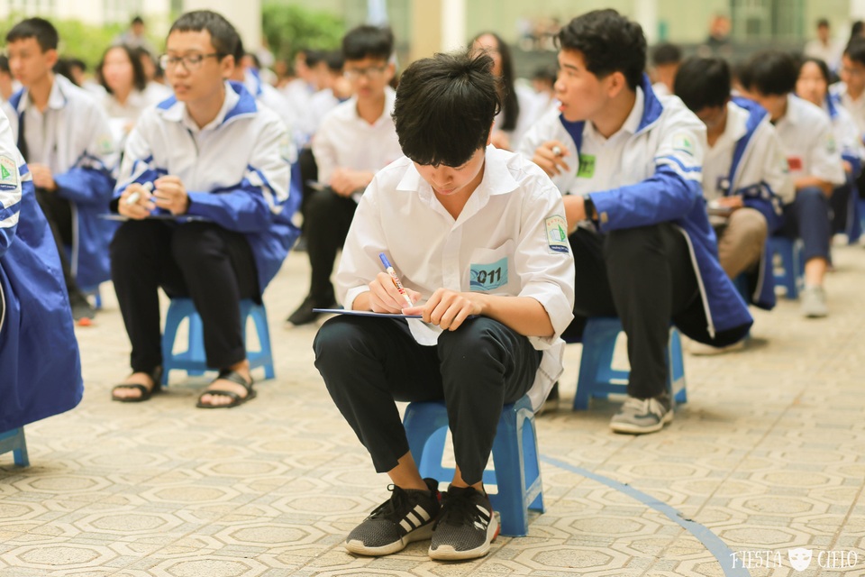 Hơn 1500 học sinh, giáo viên trường chuyên Sư phạm tham gia cuộc thi Khua chiêng vàng - 2 Hơn 1500 học sinh, giáo viên trường chuyên Sư phạm tham gia cuộc thi Khua chiêng vàng - 2