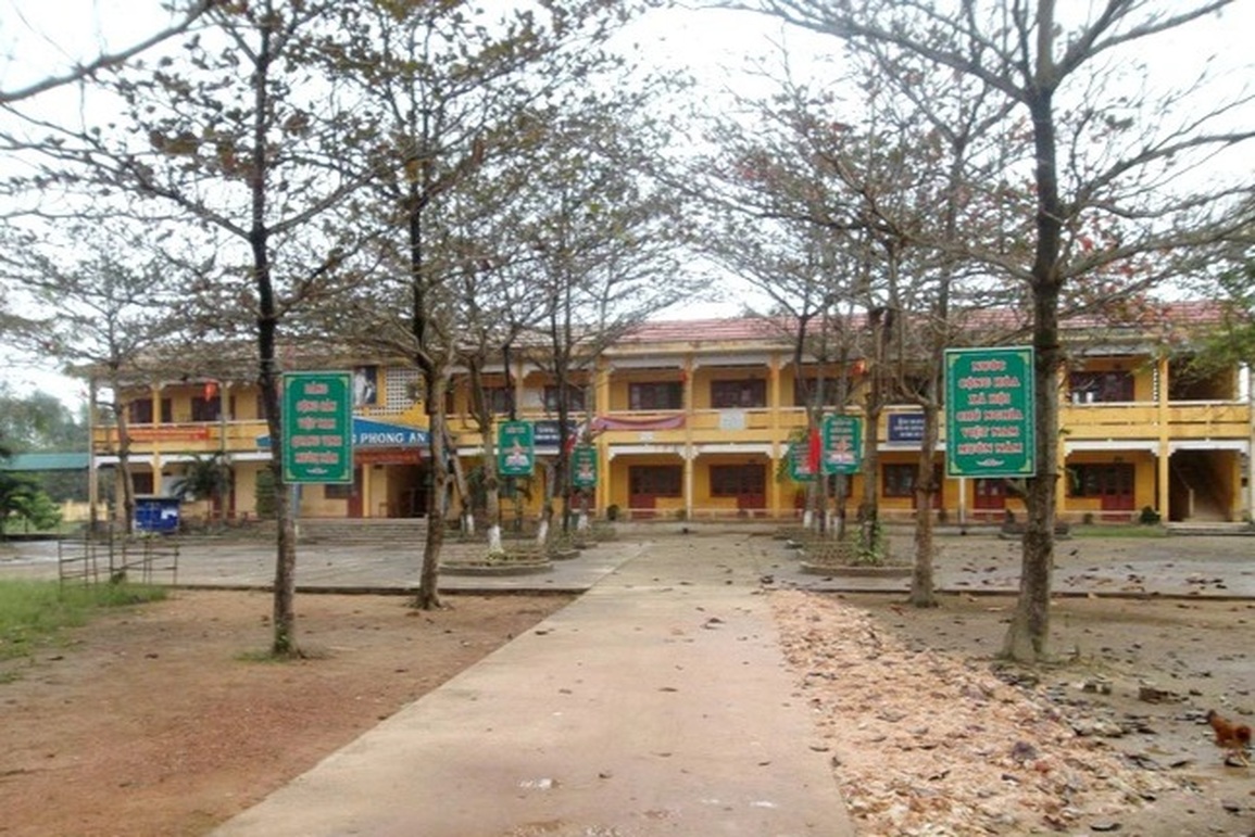 Nam sinh lớp 6 bị bạn đâm chết trong nhà vệ sinh trường học - 1 Nam sinh lớp 6 bị bạn đâm chết trong nhà vệ sinh trường học - 1
