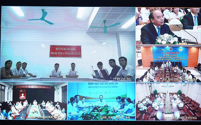 Thủ tướng Nguyễn Xuân Phúc: Tương lai gần, nhiều bệnh nhân sẽ không cần ra nước ngoài khám chữa bệnh - Ảnh 4. Thủ tướng Nguyễn Xuân Phúc: Tương lai gần, nhiều bệnh nhân sẽ không cần ra nước ngoài khám chữa bệnh - Ảnh 4.