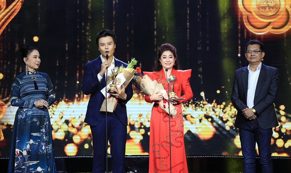 “Về nhà đi con” nhận giải Bộ phim được yêu thích nhất giải Mai Vàng 2019 - 7 “Về nhà đi con” nhận giải Bộ phim được yêu thích nhất giải Mai Vàng 2019 - 7