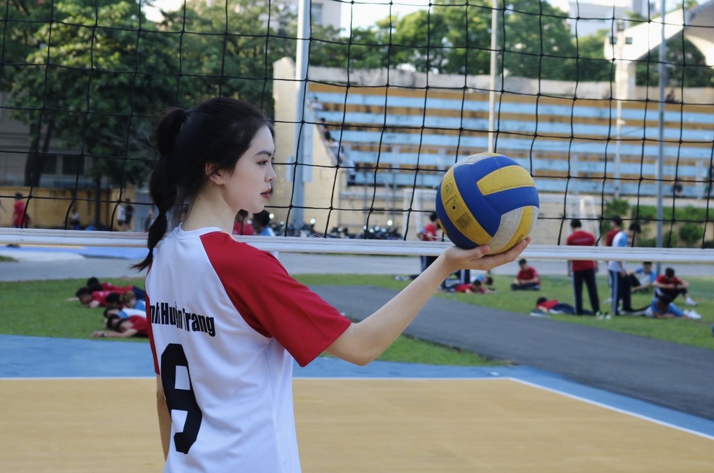 Nhan sắc xinh đẹp của hoa khôi bóng chuyền sinh viên Việt Nam - 2