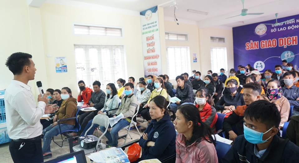 Nghệ An: Phấn đấu đạt 71% lao động qua đào tạo vào năm 2025 - 1 Nghệ An: Phấn đấu đạt 71% lao động qua đào tạo vào năm 2025 - 1