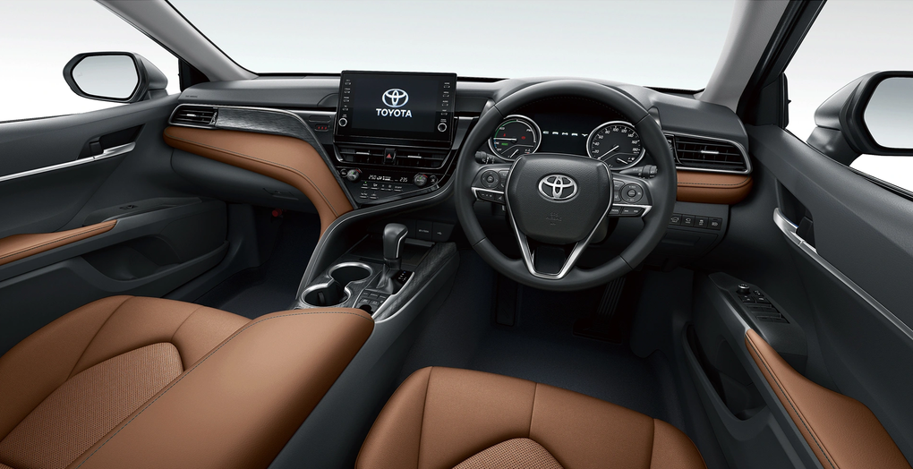 Toyota Camry thêm màu đỏ mới, thường thấy ở siêu xe - 2 Toyota Camry thêm màu đỏ mới, thường thấy ở siêu xe - 2