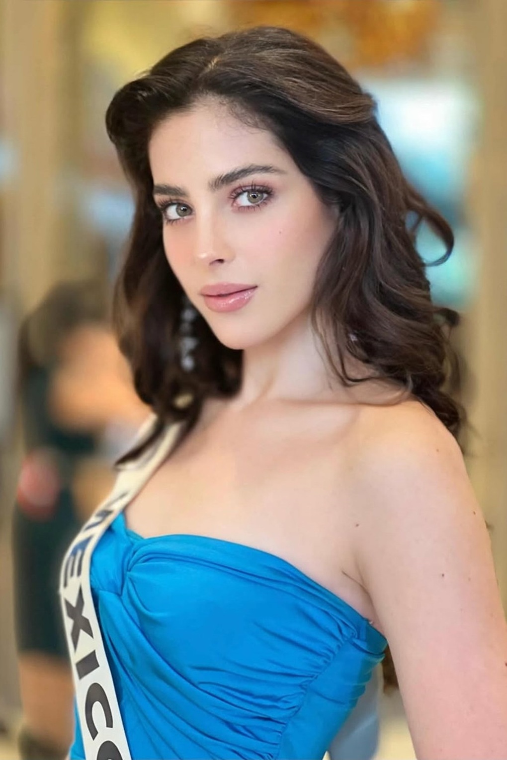 Giữa bão chỉ trích, tân Hoa hậu Hoàn vũ nói: Tôi xứng đáng với vương miện - 3