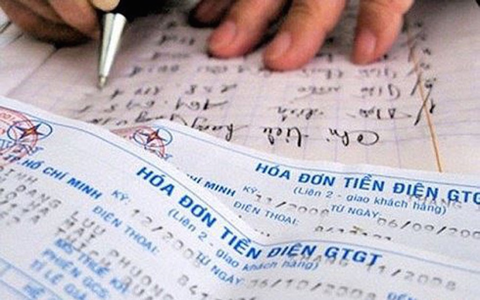 Choáng với hóa đơn tiền điện 16 triệu đồng của một hộ dân miền núi - 1 Choáng với hóa đơn tiền điện 16 triệu đồng của một hộ dân miền núi - 1