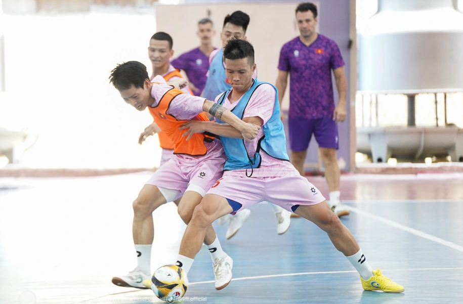 Các tuyển thủ Việt Nam tích cực tập luyện tại Thái Lan để chuẩn bị cho giải châu Á (Ảnh: VFF).