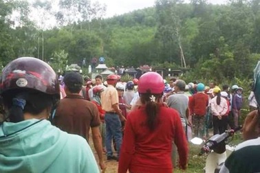 Khởi tố đối tượng tâm thần sát hại vợ, con, cha ruột