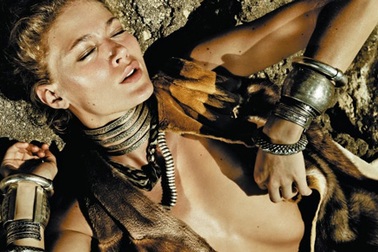 Michelle Buswell hoang dại và gợi cảm 