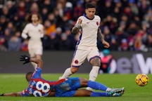 Arsenal gây thất vọng, Chelsea không thắng trận thứ 4 liên tiếp