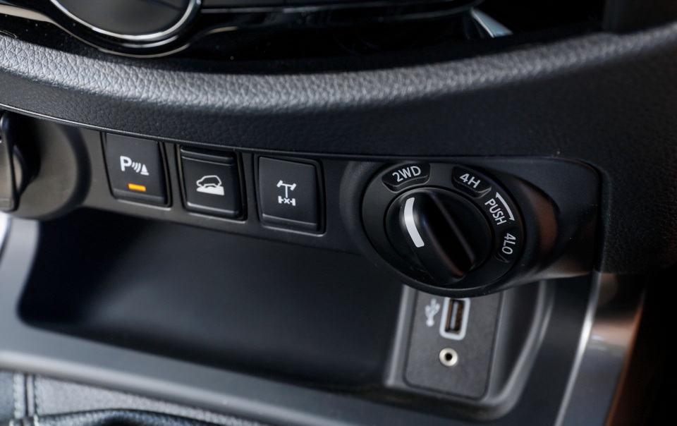 Nissan Navara 2021 xuất kích, sẵn sàng đấu với Ford Ranger - 42 Nissan Navara 2021 xuất kích, sẵn sàng đấu với Ford Ranger - 42