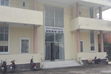 Nghi vấn lập “quỹ đen” ở Trung tâm Lưu trữ lịch sử Cần Thơ