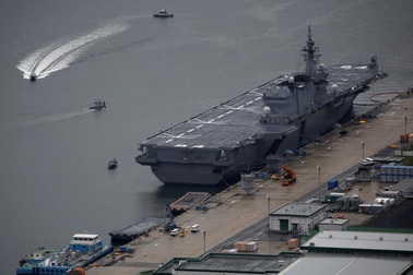 Nhật Bản điều tàu chiến lớn nhất tới Biển Đông