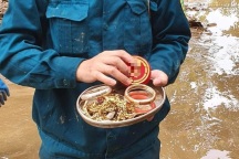 Sự thật nam thanh niên tìm thấy hộp trang sức toàn vàng sau lũ ở Yên Bái