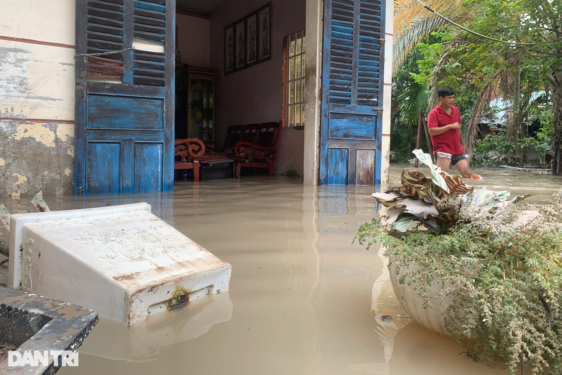 Nhiều người ở Bình Dương không dám ngủ ở nhà vì trận mưa lớn nhất trong năm - 13 Nhiều người ở Bình Dương không dám ngủ ở nhà vì trận mưa lớn nhất trong năm - 13