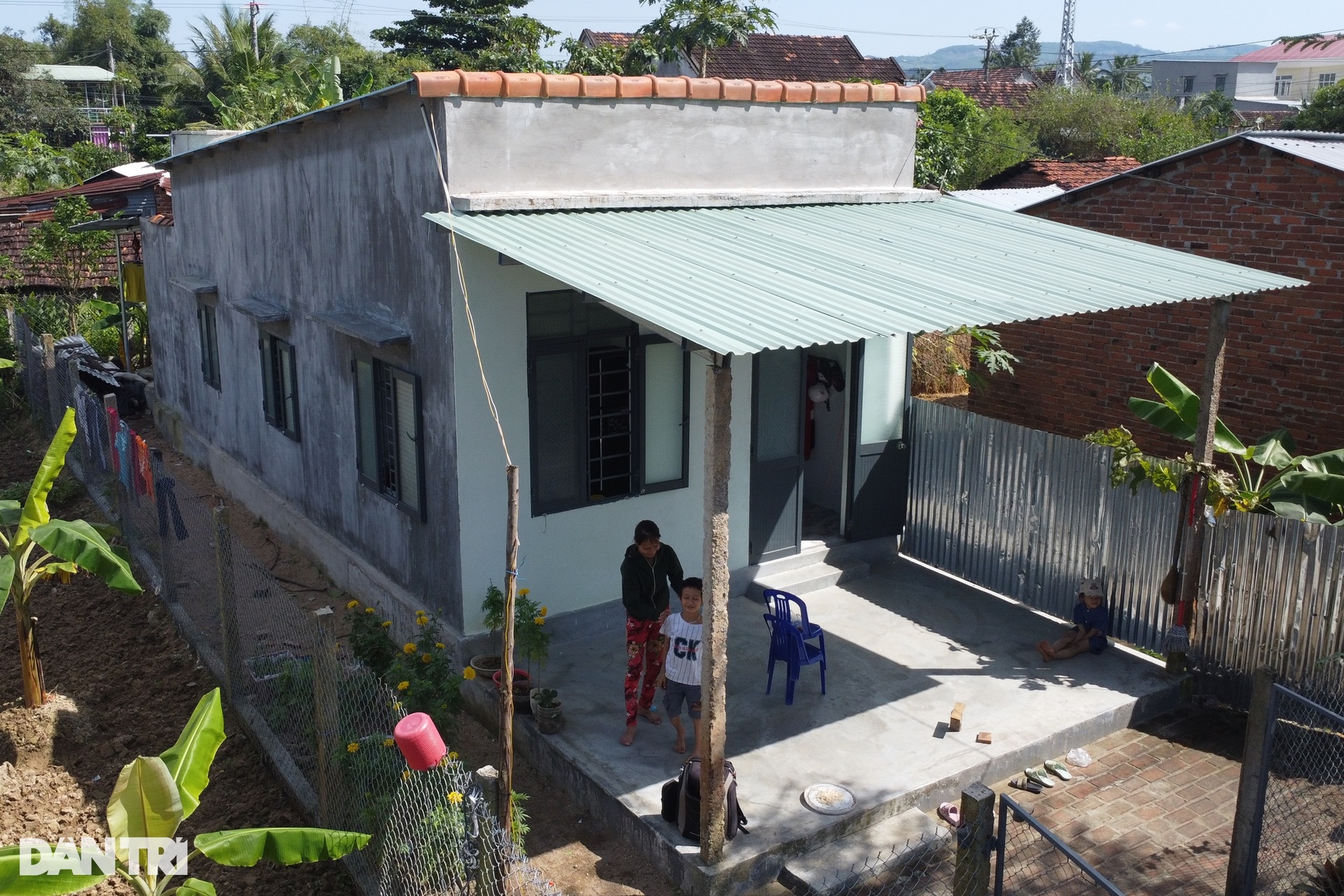 Niềm vui đón Tết trong những ngôi nhà mới từ tình cảm của bạn đọc Dân trí - 6 Niềm vui đón Tết trong những ngôi nhà mới từ tình cảm của bạn đọc Dân trí - 6