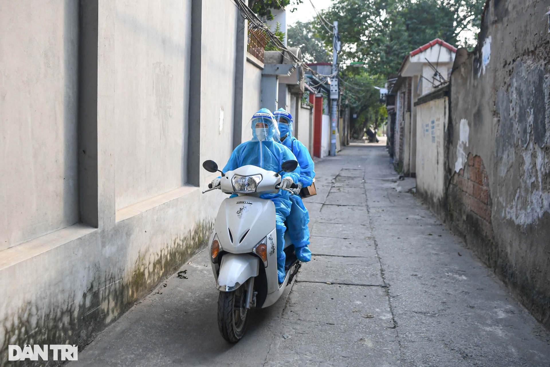F0 ở Hà Nội tăng vọt, nhân viên y tế điều trị tại nhà như thế nào? - 9 F0 ở Hà Nội tăng vọt, nhân viên y tế điều trị tại nhà như thế nào? - 9
