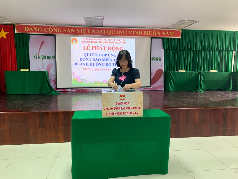 Bạn đọc Dân trí tiếp tục ủng hộ miền Trung ruột thịt - 1 Bạn đọc Dân trí tiếp tục ủng hộ miền Trung ruột thịt - 1