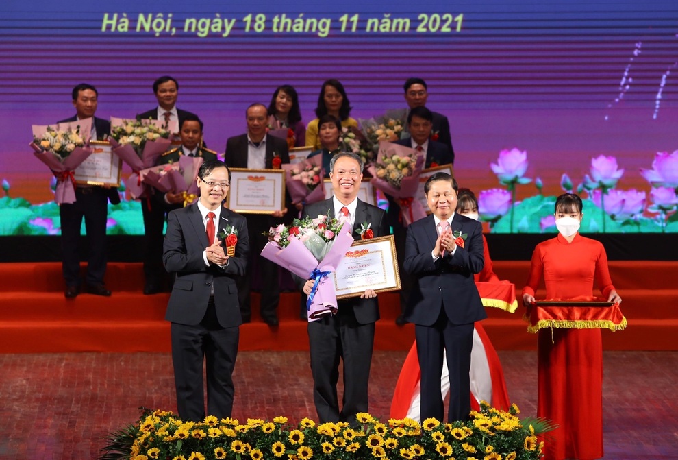 Tổng cục Giáo dục nghề nghiệp đón nhận Huân chương lao động hạng Nhất - 4 Tổng cục Giáo dục nghề nghiệp đón nhận Huân chương lao động hạng Nhất - 4