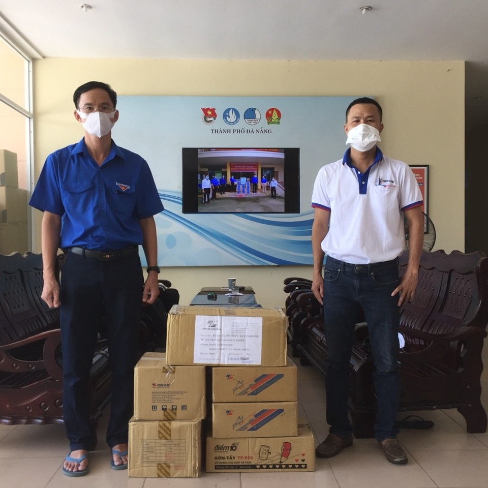 Thiên Long hỗ trợ thí sinh 11 tỉnh thành bước vào kỳ thi tốt nghiệp THPT đợt 2 - 4 Thiên Long hỗ trợ thí sinh 11 tỉnh thành bước vào kỳ thi tốt nghiệp THPT đợt 2 - 4