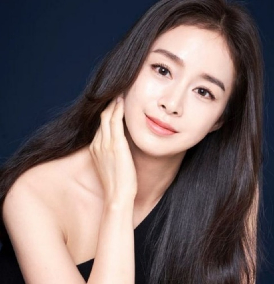 Bất ngờ trước nhan sắc thật của Bi Rain và Kim Tae Hee - 4 Bất ngờ trước nhan sắc thật của Bi Rain và Kim Tae Hee - 4